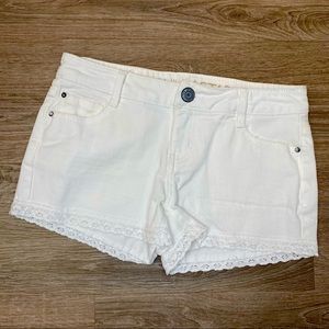 Vanilla Star white shorts Juniors (size 3) with lace on the bottom.